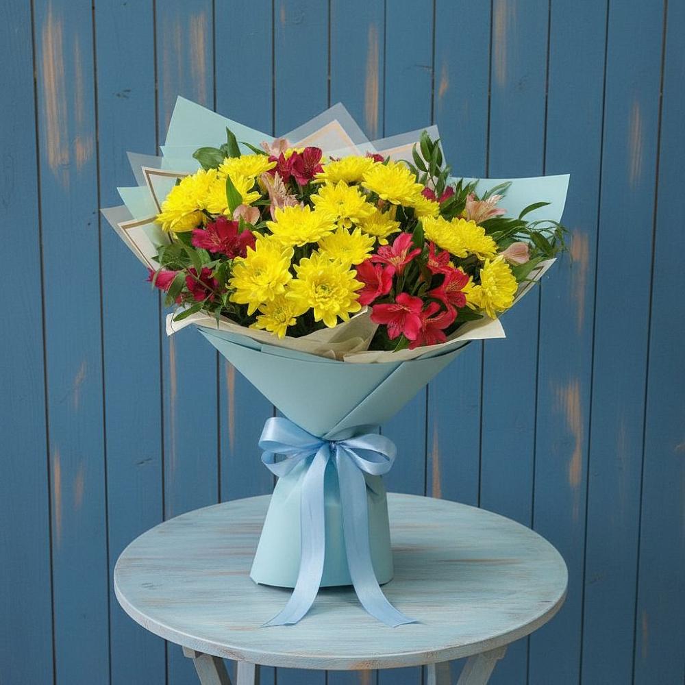 Букет цветов из: Альстромерии и Хризантемы в Первомайке