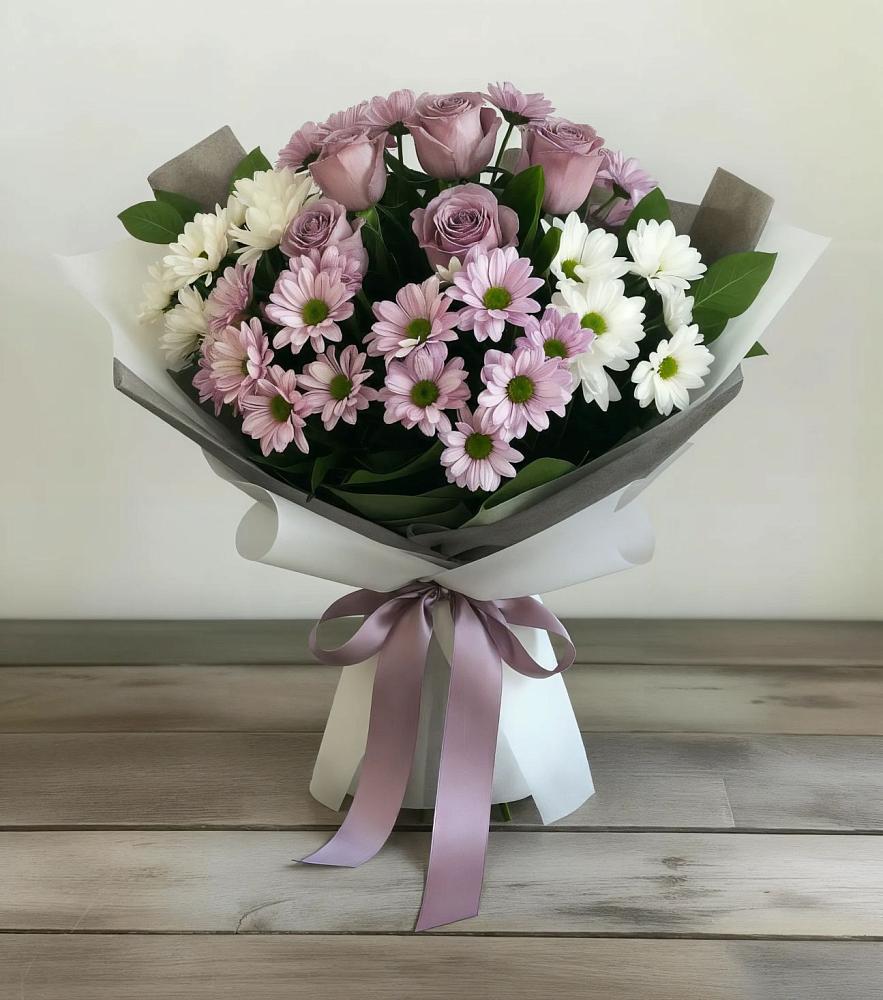 Букет цветов из: Хризантемы и Розы в Первомайке