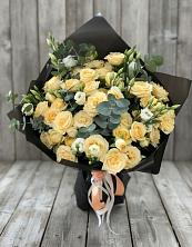 Букет цветов из:  Розы и Лизиантусы в Первомайке