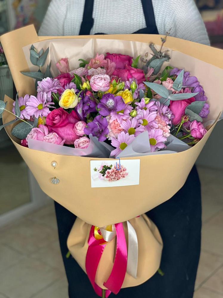 Букет цветов из: Хризантемы, Гвоздики и Альстромерии в Первомайке