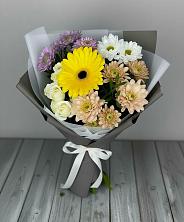 Букет цветов из:  Розы, Герберы и Хризантемы в Первомайке