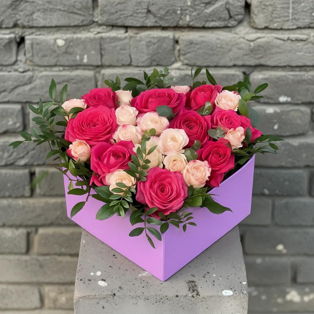 Цветочная композиция из Розы в коробке в Первомайке