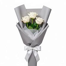 Букет 3 белые розы в Первомайке