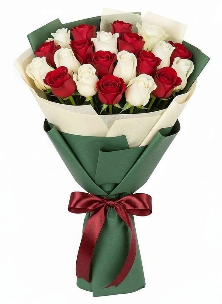 Букет Микс из красных и белых роз в Первомайке