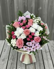 Букет цветов из:  Альстромерии, Гвоздики, Розы и Хризантемы в Первомайке