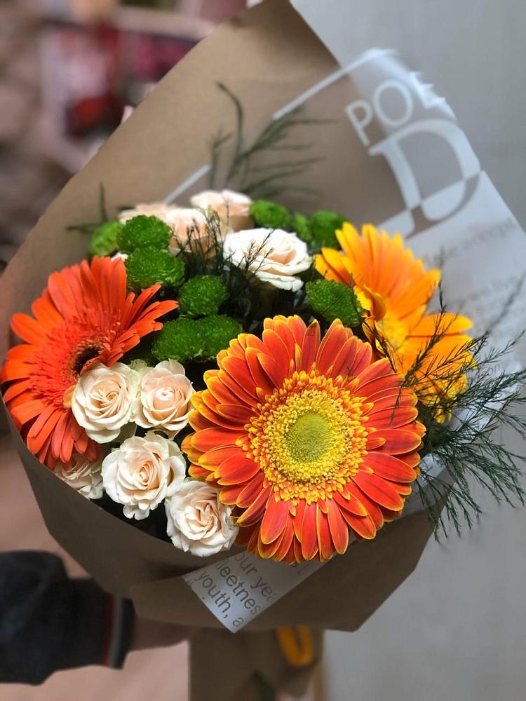 Букет цветов из: Герберы, Хризантемы и Розы в Первомайке