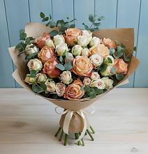 Букет цветов из:  Альстромерии и Розы #REPLACE_PRED# Первомайке